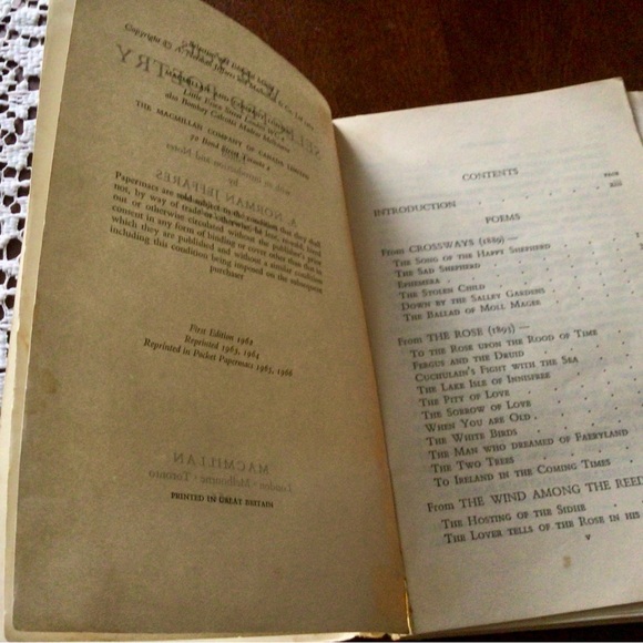 Yeats poetry Book - Picture 2 of 6